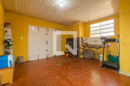 Casa à venda com 418m², 6 quartos e 6 vagas Casa à venda com 418m², 6 quartos e 6 vagasGaragem com churrasqueira