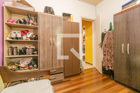 Casa à venda com 418m², 6 quartos e 6 vagas Casa à venda com 418m², 6 quartos e 6 vagasQuarto 4