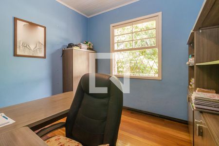 Casa à venda com 418m², 6 quartos e 6 vagas Casa à venda com 418m², 6 quartos e 6 vagasEscritório