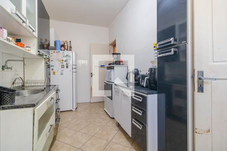 Casa à venda com 418m², 6 quartos e 6 vagas Casa à venda com 418m², 6 quartos e 6 vagasCozinha