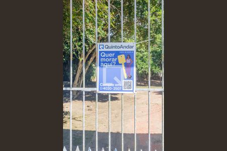 Casa à venda com 418m², 6 quartos e 6 vagas Casa à venda com 418m², 6 quartos e 6 vagasPlaquinha instalada