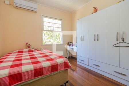 Casa à venda com 418m², 6 quartos e 6 vagas Casa à venda com 418m², 6 quartos e 6 vagasQuarto 5