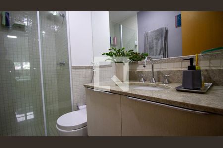 Apartamento à venda com 81m², 3 quartos e 1 vagaBanheiro Social