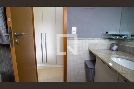 Apartamento à venda com 81m², 3 quartos e 1 vagaBanheiro da Suíte