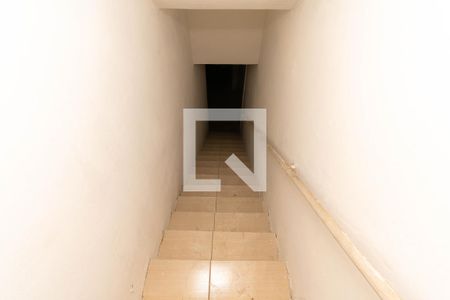 Casa à venda com 182m², 3 quartos e 1 vaga Casa à venda com 182m², 3 quartos e 1 vagaEscada