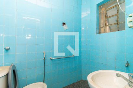 Casa à venda com 182m², 3 quartos e 1 vaga Casa à venda com 182m², 3 quartos e 1 vagaBanheiro 2