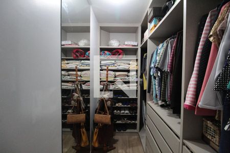 Apartamento à venda com 160m², 4 quartos e 4 vagasCloset da Suite 1