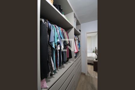 Apartamento à venda com 160m², 4 quartos e 4 vagasCloset da Suite 1