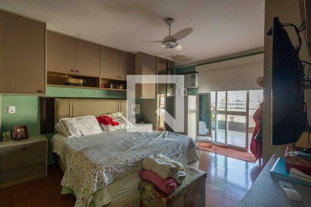 Casa à venda com 350m², 3 quartos e 3 vagasSuíte 2