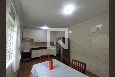 Casa à venda com 150m², 3 quartos e 4 vagasCozinha - Armários