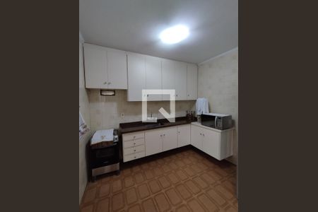 Casa à venda com 150m², 3 quartos e 4 vagasCozinha - Armários