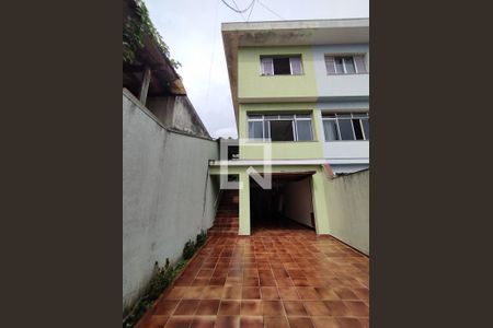 Casa à venda com 150m², 3 quartos e 4 vagasFachada lado de dentro