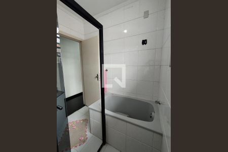 Casa à venda com 150m², 3 quartos e 4 vagasBanheiro de cima