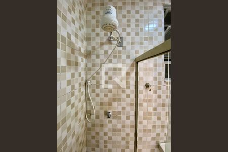 Banheiro de kitnet/studio para alugar com 1 quarto, 25m² em Santa Teresa, Rio de Janeiro