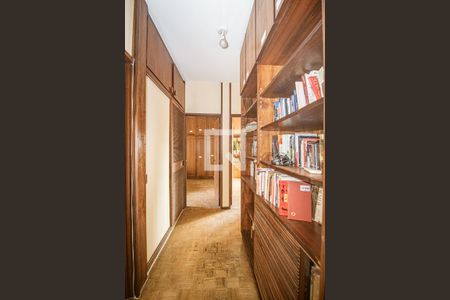 Apartamento à venda com 156m², 4 quartos e 2 vagasCorredor