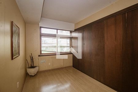 Apartamento à venda com 156m², 4 quartos e 2 vagasQuarto