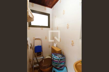 Casa à venda com 360m², 3 quartos e 5 vagasBanheiro externo