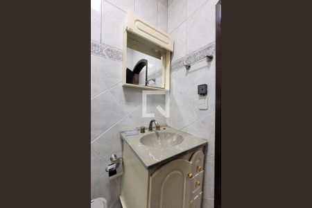 Casa para alugar com 268m², 3 quartos e 6 vagasBanheiro