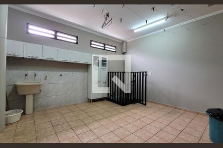 Casa para alugar com 268m², 3 quartos e 6 vagasÁrea de Serviço