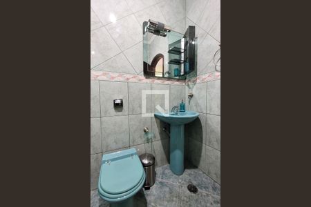 Casa para alugar com 268m², 3 quartos e 6 vagasBanheiro 2