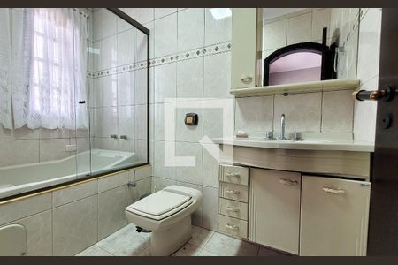 Casa para alugar com 268m², 3 quartos e 6 vagasBanheiro da suíte