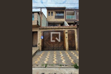 Casa para alugar com 268m², 3 quartos e 6 vagasFachada