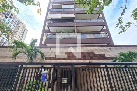 Apartamento à venda com 88m², 2 quartos e 1 vagaFachada do Condomínio com placa