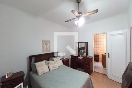 Casa à venda com 247m², 4 quartos e 4 vagas Casa à venda com 247m², 4 quartos e 4 vagasQuarto 3 - Suíte