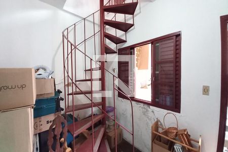 Casa à venda com 247m², 4 quartos e 4 vagas Casa à venda com 247m², 4 quartos e 4 vagasEdícula