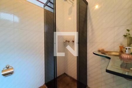 Casa à venda com 247m², 4 quartos e 4 vagas Casa à venda com 247m², 4 quartos e 4 vagasBanheiro