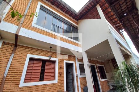 Casa à venda com 247m², 4 quartos e 4 vagas Casa à venda com 247m², 4 quartos e 4 vagasFachada da Edícula