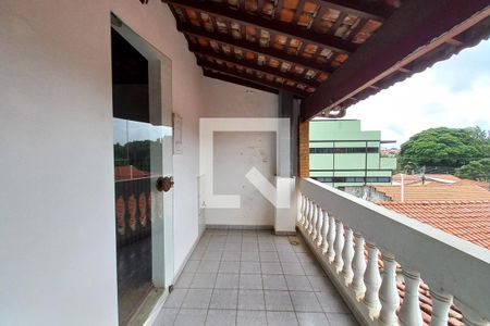 Casa à venda com 247m², 4 quartos e 4 vagas Casa à venda com 247m², 4 quartos e 4 vagasVaranda Edícula