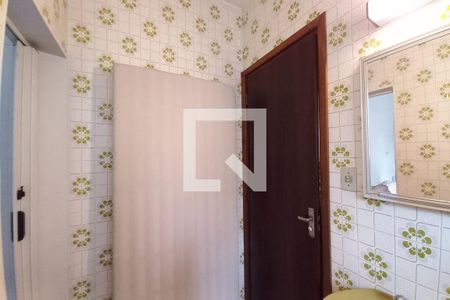 Casa à venda com 247m², 4 quartos e 4 vagas Casa à venda com 247m², 4 quartos e 4 vagasEdícula Banheiro