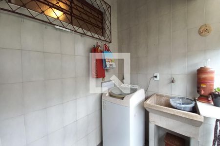 Casa à venda com 247m², 4 quartos e 4 vagas Casa à venda com 247m², 4 quartos e 4 vagasÁrea de Serviço