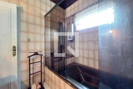 Casa à venda com 247m², 4 quartos e 4 vagas Casa à venda com 247m², 4 quartos e 4 vagasBanheiro da Suíte