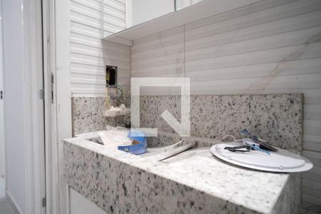 Apartamento à venda com 41m², 2 quartos e sem vaga Apartamento à venda com 41m², 2 quartos e sem vagaBanheiro