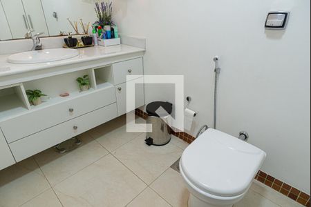 Apartamento à venda com 110m², 2 quartos e 1 vagaBanheiro 2