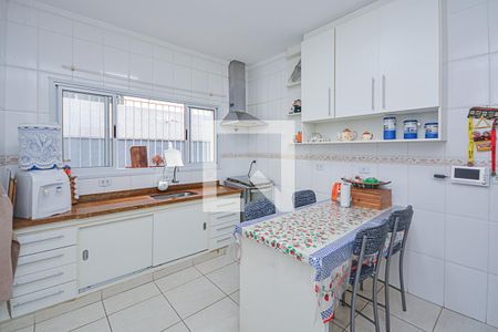 Casa à venda com 200m², 2 quartos e 2 vagasCozinha