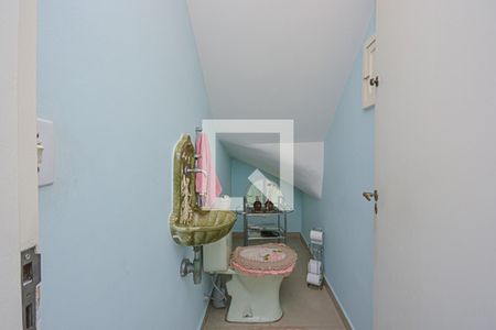 Casa à venda com 200m², 2 quartos e 2 vagasLavabo