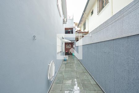 Casa à venda com 200m², 2 quartos e 2 vagasCorredor Externo