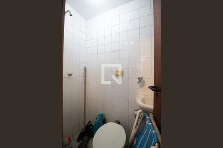Apartamento à venda com 140m², 3 quartos e 2 vagas Apartamento à venda com 140m², 3 quartos e 2 vagasÁrea de serviço - banheiro