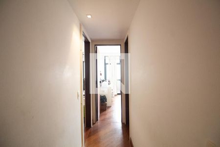 Apartamento à venda com 140m², 3 quartos e 2 vagas Apartamento à venda com 140m², 3 quartos e 2 vagasQuarto 2 - Corredor