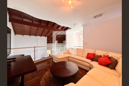 Casa à venda com 539m², 4 quartos e 5 vagas Casa à venda com 539m², 4 quartos e 5 vagasSala de TV