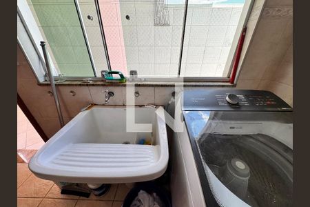 Casa à venda com 539m², 4 quartos e 5 vagas Casa à venda com 539m², 4 quartos e 5 vagasLavanderia