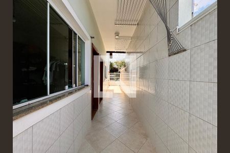 Casa à venda com 539m², 4 quartos e 5 vagas Casa à venda com 539m², 4 quartos e 5 vagasÁrea de Serviço
