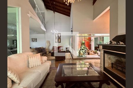 Casa à venda com 539m², 4 quartos e 5 vagas Casa à venda com 539m², 4 quartos e 5 vagasSala