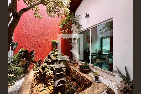 Casa à venda com 539m², 4 quartos e 5 vagas Casa à venda com 539m², 4 quartos e 5 vagasJardim de inverno