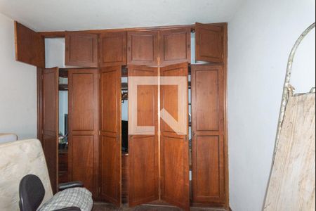 Casa à venda com 250m², 4 quartos e 5 vagas Casa à venda com 250m², 4 quartos e 5 vagasCasa 2- Quarto 1
