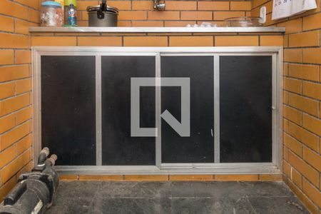 Casa à venda com 94m², 2 quartos e sem vaga Casa à venda com 94m², 2 quartos e sem vagaVaranda - Armários