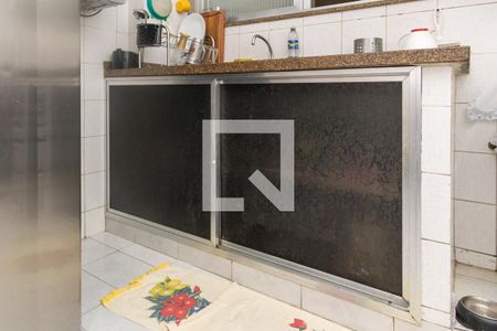 Casa à venda com 94m², 2 quartos e sem vaga Casa à venda com 94m², 2 quartos e sem vagaCozinha - Armários